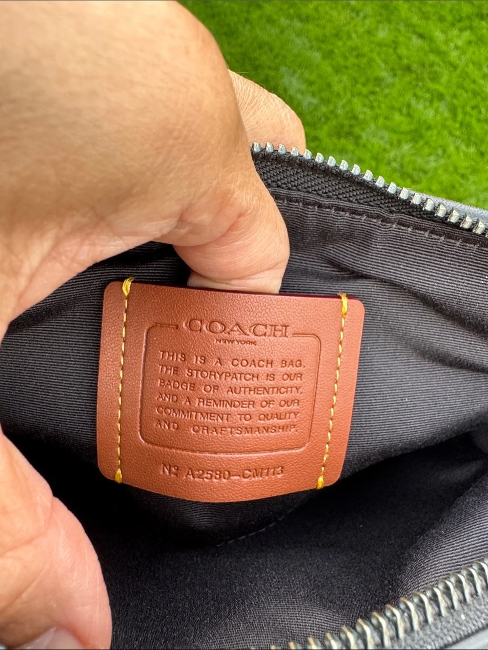 🖤 Wyatt Crossbody Bag Coach Black Pebbled Leather Bag for 😎MenCM113 EUC! - Picture 12 of 17